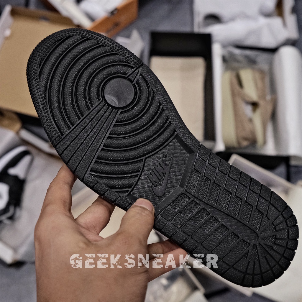 [GeekSneaker] Giày Sneaker cổ thấp Jordan 1 Low Smoke Grey 3.0