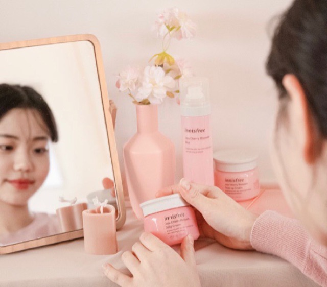 KEM DƯỠNG TRẮNG DA HOÀN HẢO INNISFREE JEJU BLOSSOMEL CREAM