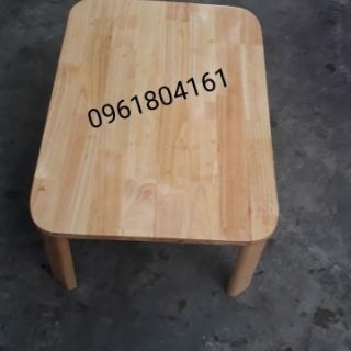 Bàn trà chân bánh mì