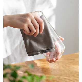 Khăn lau chuyên dụng dùng lau gương, kính không ra lông