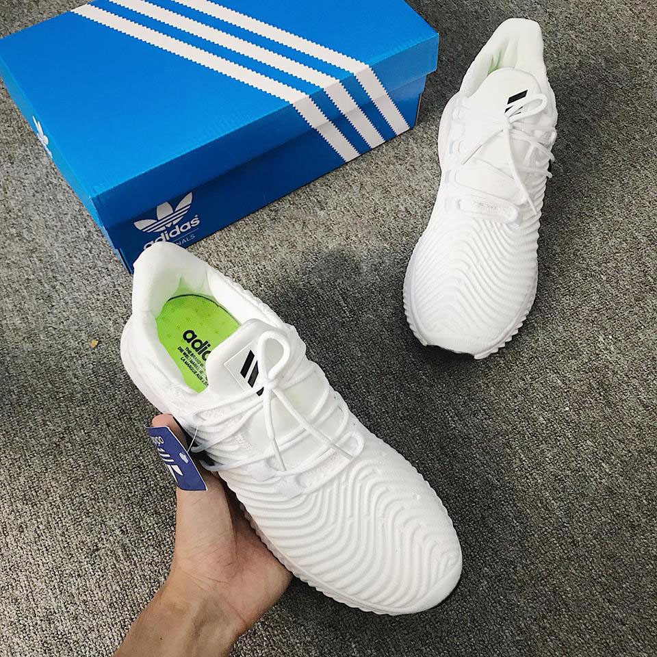 Giày Alphabounce Instinct