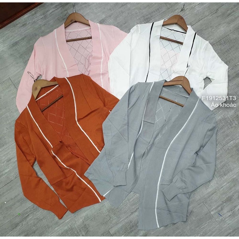 Áo khoát len phối viền