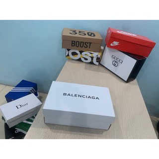 Hộp đựng giày BALENCIAGA