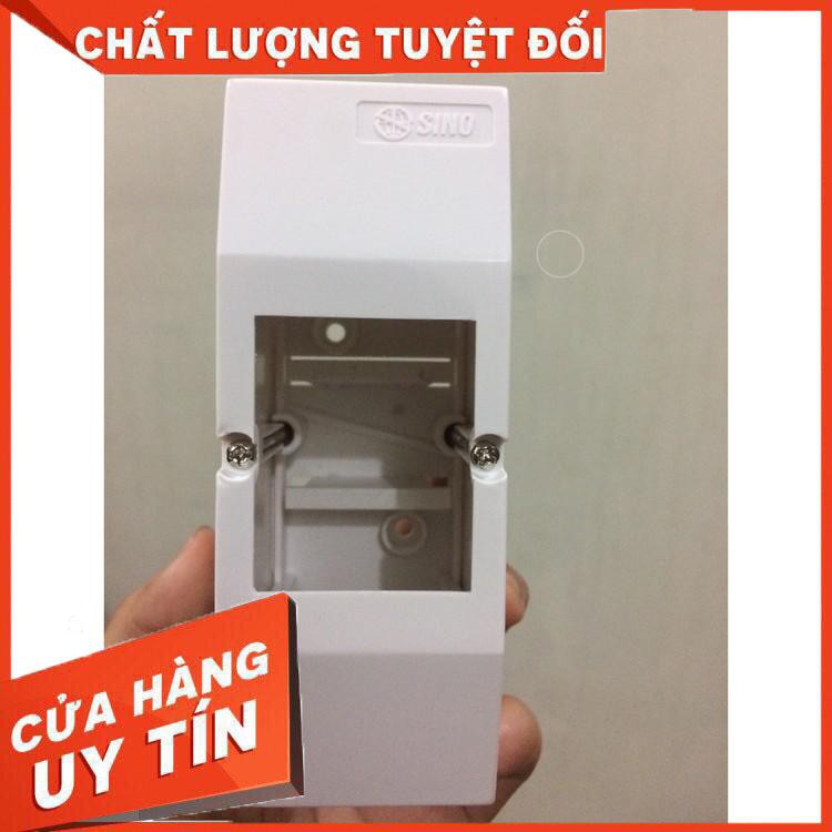 Hộp chứa MCB gắn nổi 4CC2