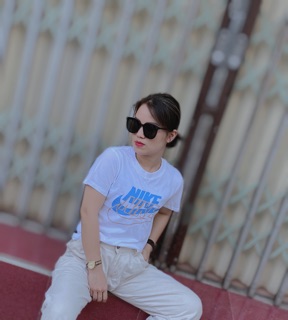 Áo font giấy đen trắng nữ