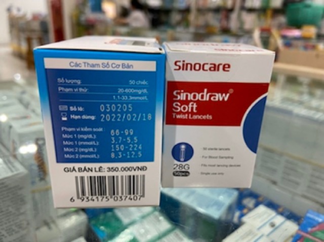 Que thử Đường huyết Safe - Accu SINOCARE (gồm 1 hộp que thử 50 que + 1 hộp kim 50 chiếc)