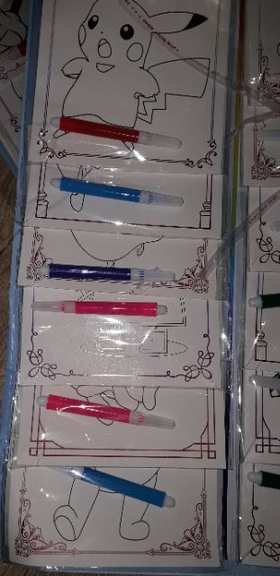 Set 10 tờ tô màu kèm theo viết tập tô có nhiều màu sắc và mẫu