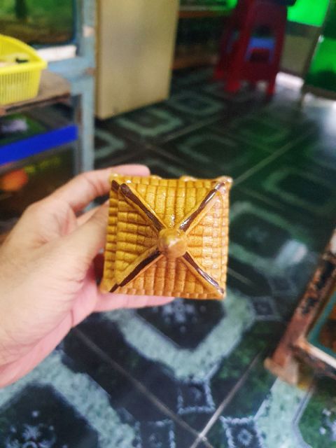 THÁP TRANG TRÍ HỒ CÁ NON BỘ RỘNG 7CM CAO 16CM