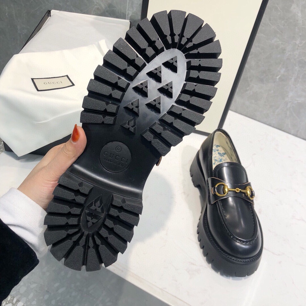 Giày Lười Da Với Đế Rãnh Ngựa