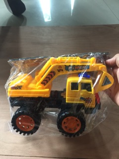 Xe ben,xe cẩu chở hàng