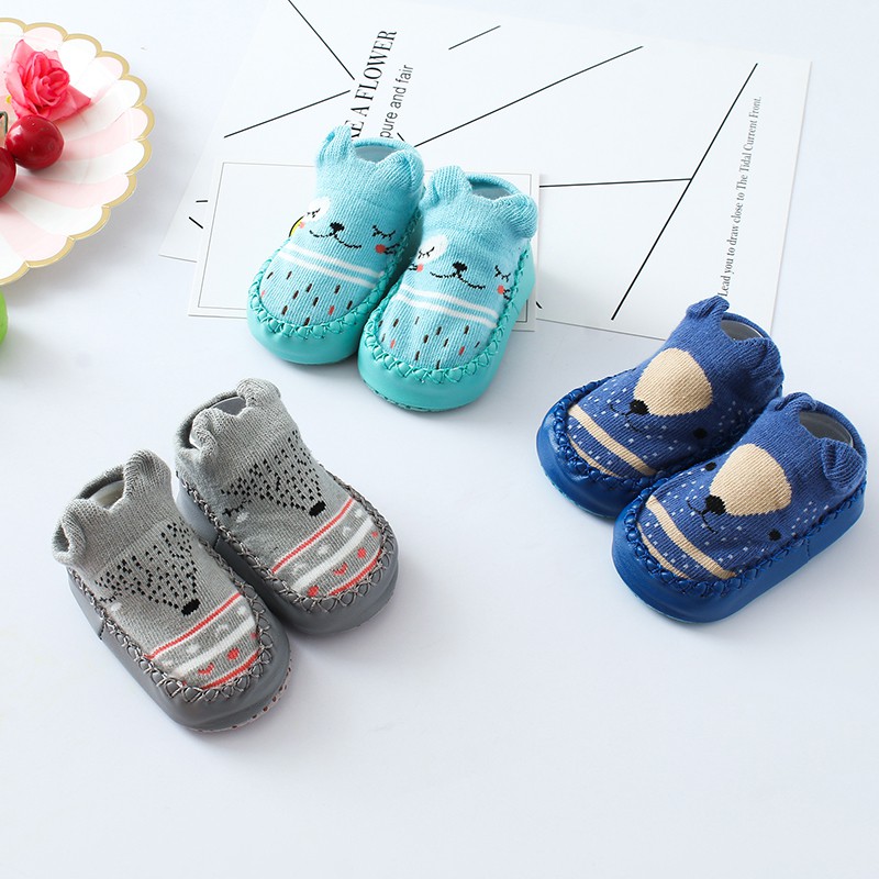 GIÀY TẤT tập đi chống trượt cho bé