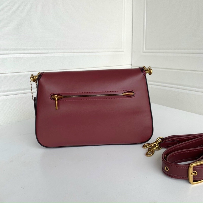 Túi đeo chéo Coach Soft Tabby da mềm
