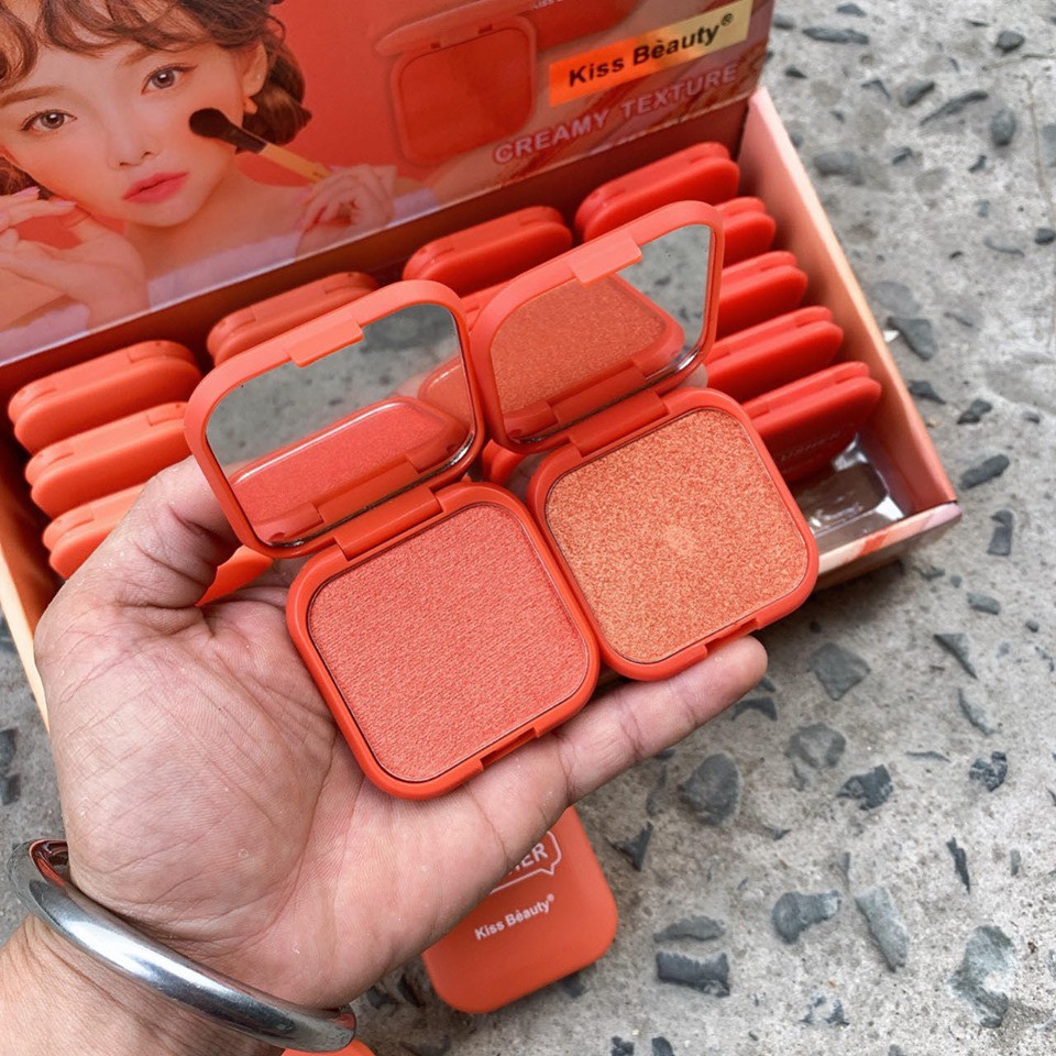 Phấn má hồng Kiss Beauty vuông - Hình tự chụp | BigBuy360 - bigbuy360.vn
