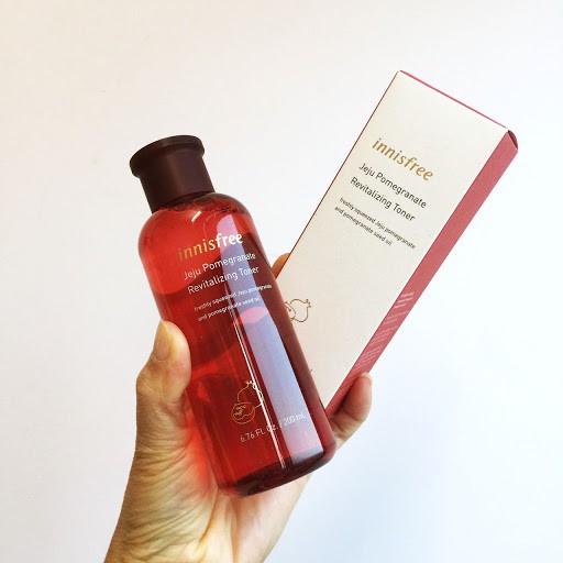 [CHÍNH HÃNG] Nước Hoa Hồng Chống Lão Hóa Dưỡng Sáng Da Innisfree Jeju Pomegranate Revitalizing Toner 200ml