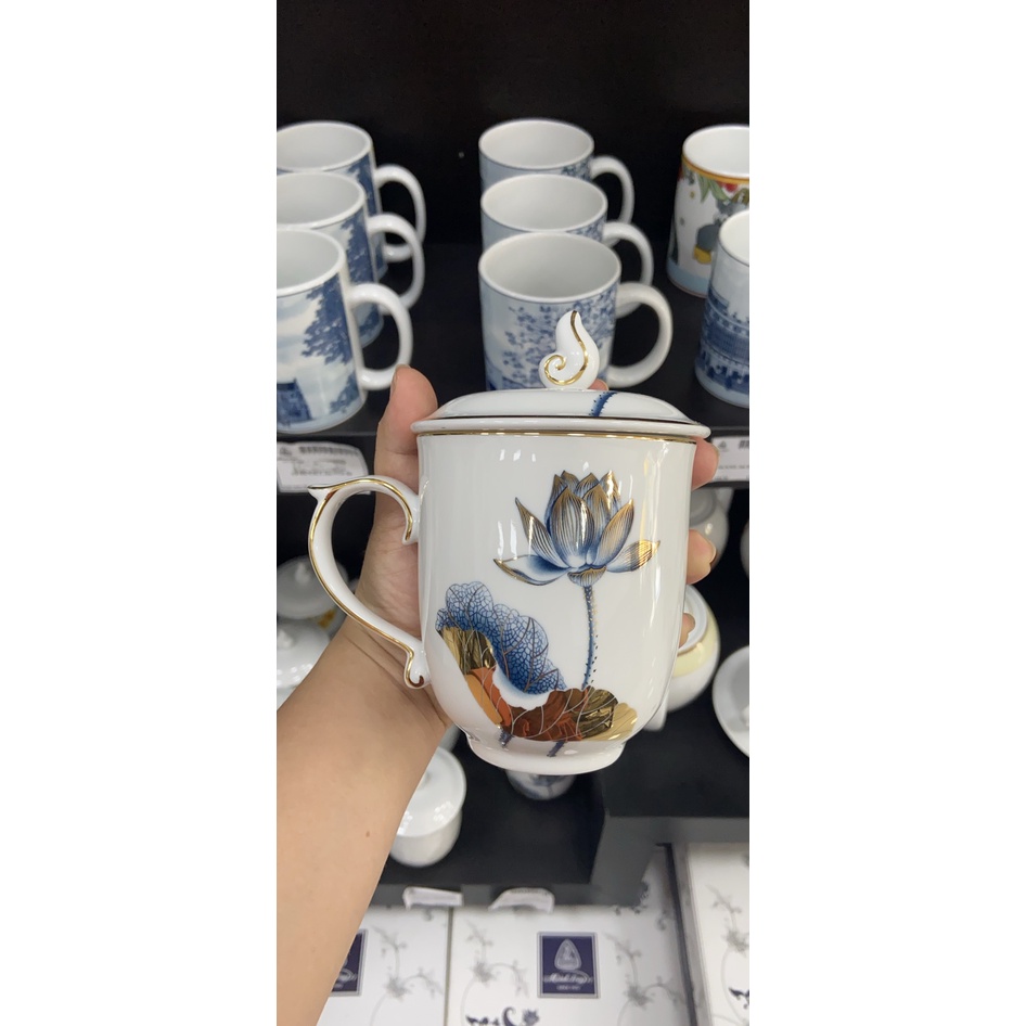 Ca Sứ Minh Long 0.30 L Mẫu Đơn Tịnh Tâm Vàng có nắp đậy hàng đẹp, cao cấp, sang trọng, làm quà tặng