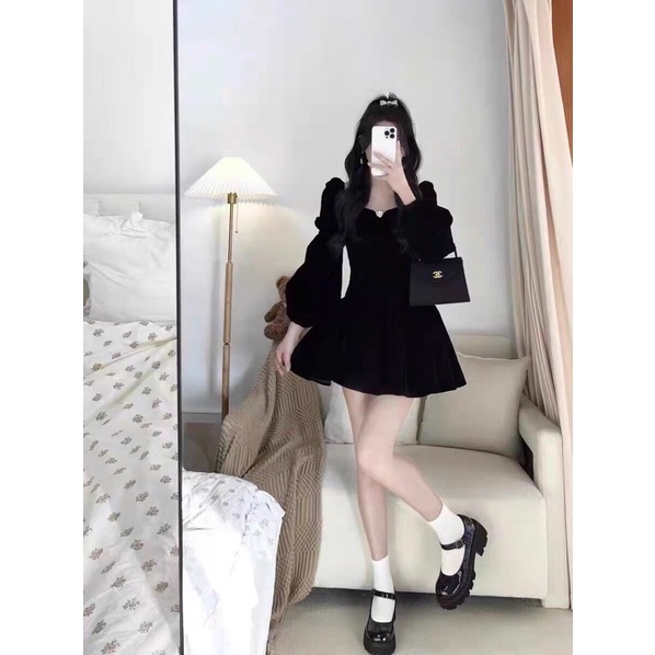 Váy xoè trễ vai nhung đen