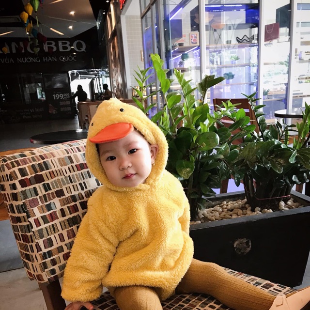 Body con vịt vàng