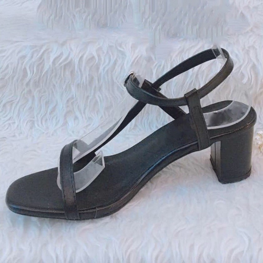 Sandal cao gót 5p quai mảnh dây nối hông đế vuông da mềm (FT-SD025)