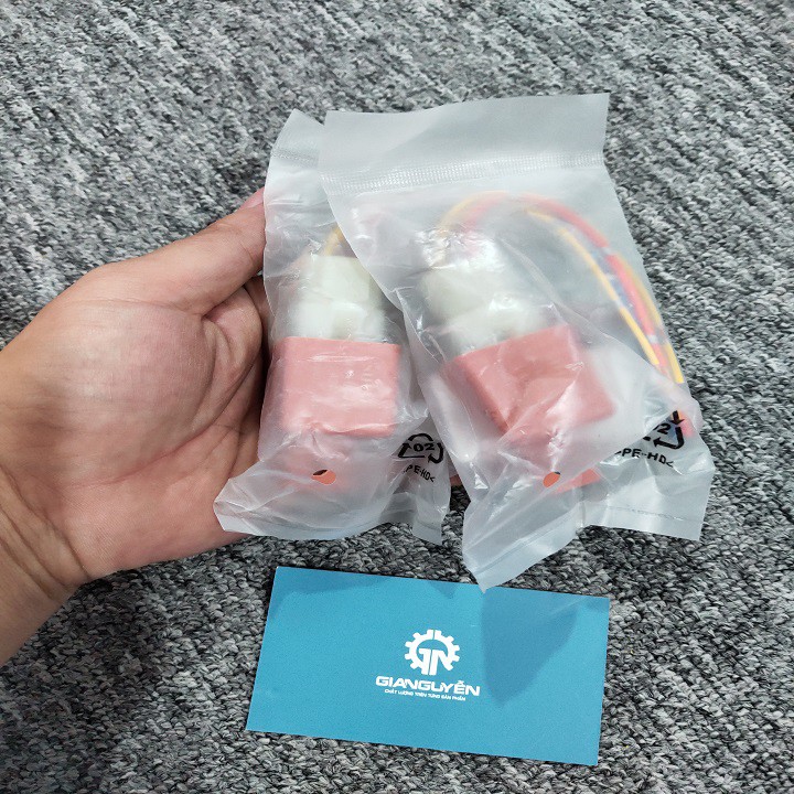 Rơ le điện 4 chân