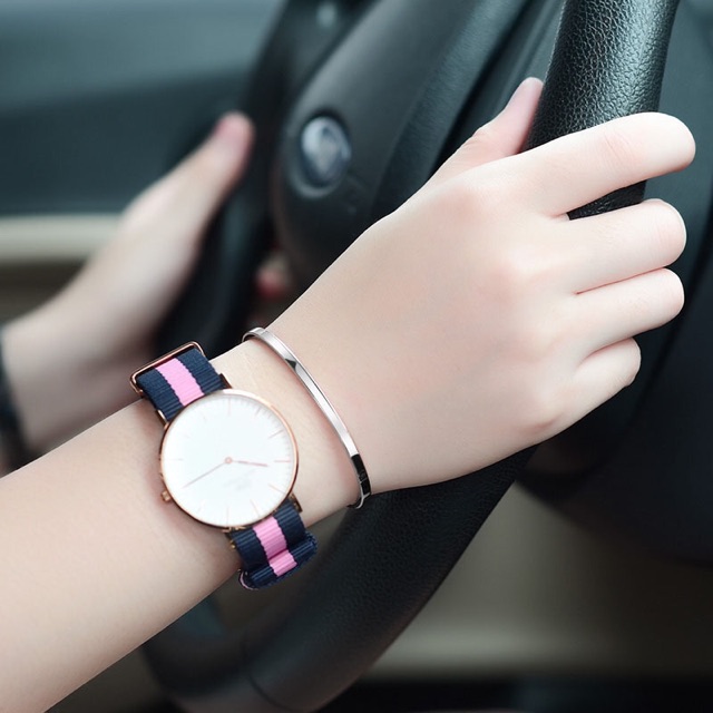 VÒNG TAY TITAN BẢNG NHỎ KHẮC CHỮ JACK