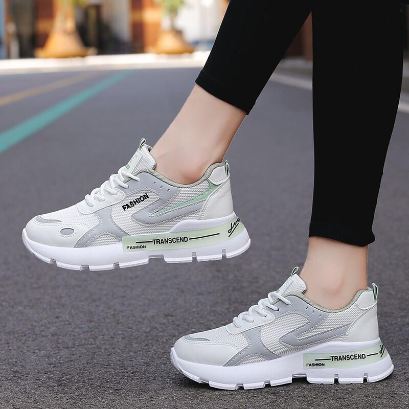 Giày thể thao nữ trắng xọc xám viền xanh transcend điểm nhấn thời trang