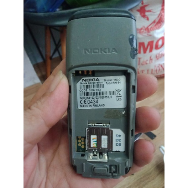 Điện thoại cổ Nokia 1600 đã qua sử dụng kèm dây sạc