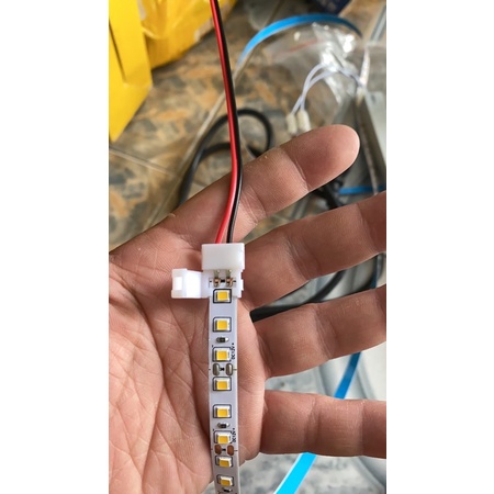 đầu kẹp dây led dán 8mm