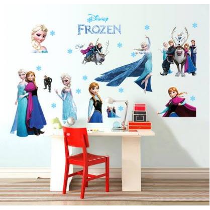 Decal dán tường công chúa Elsa xinh đẹp