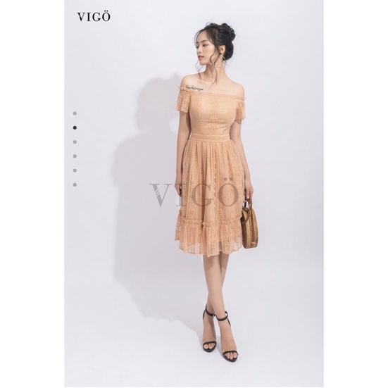 Pass đầm trễ vai ren Vigo