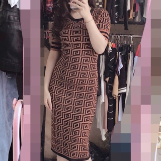 Váy len body fendi