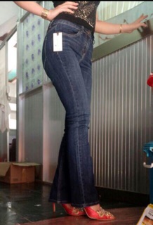 Quần jeans ống loe xuất khẩu co giãn