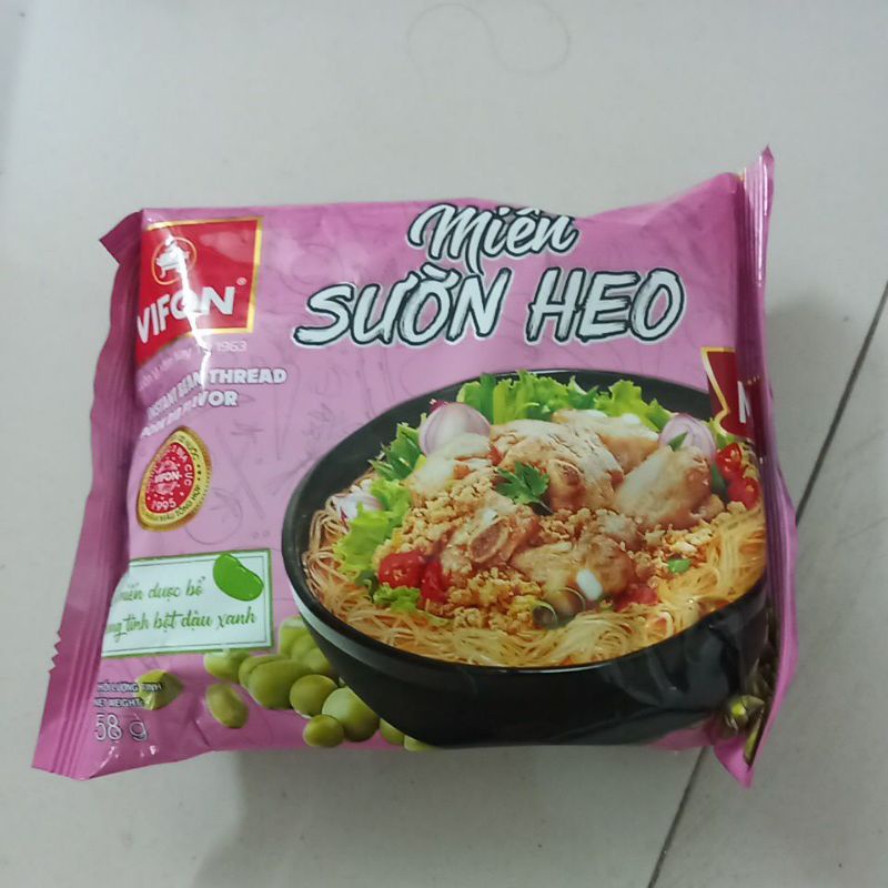 Miến vifon gồm 3 vị sườn heo,lẩu thái, măng vit.