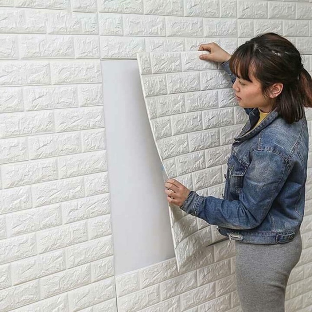 Xốp dán tường giả gạch 3d 70x77cm dày 3,5mm có keo dán sẵn