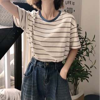 Áo phông kẻ ngang