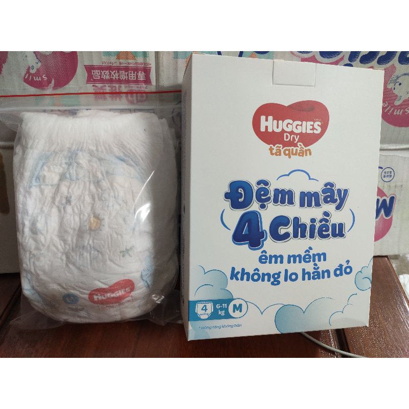 25 gói ( 1 gói 4 miếng) tã quần huggies size M= 100 miếng[ mẫu mới nhất]