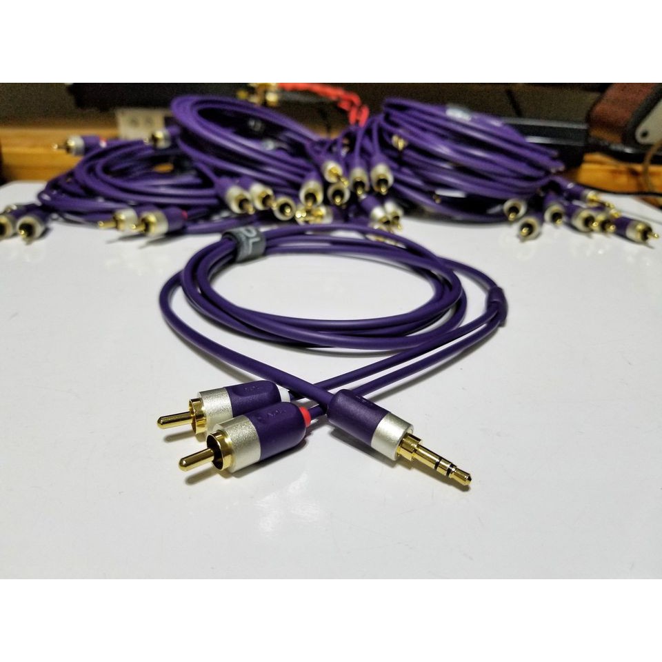 Dây 3.5 ra AV Furutech 1m8 Hàng Bãi Nhật