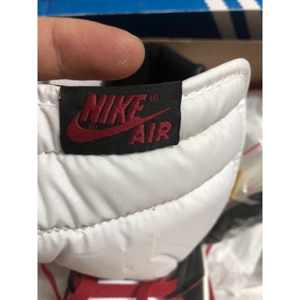 Giày sneaker air jordan 1 high og "bloodline"