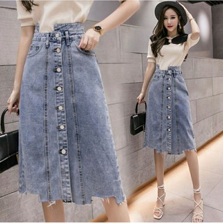 Chân váy bò dài nhiều khuy chọn mẫu trên livetream