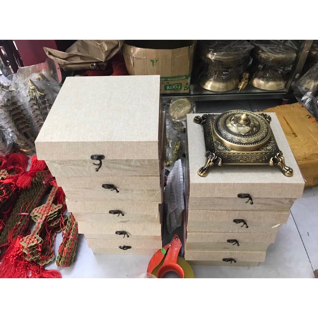 Gạt tàn vuông bằng đồng hàng VIP