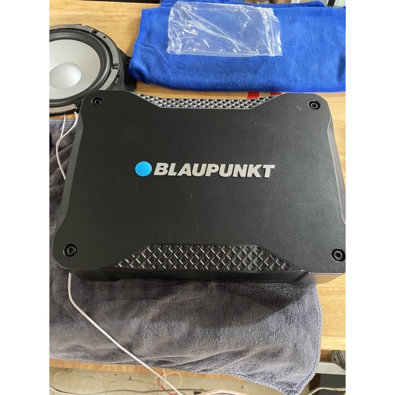 loa sub blaupunkt xlf 150A