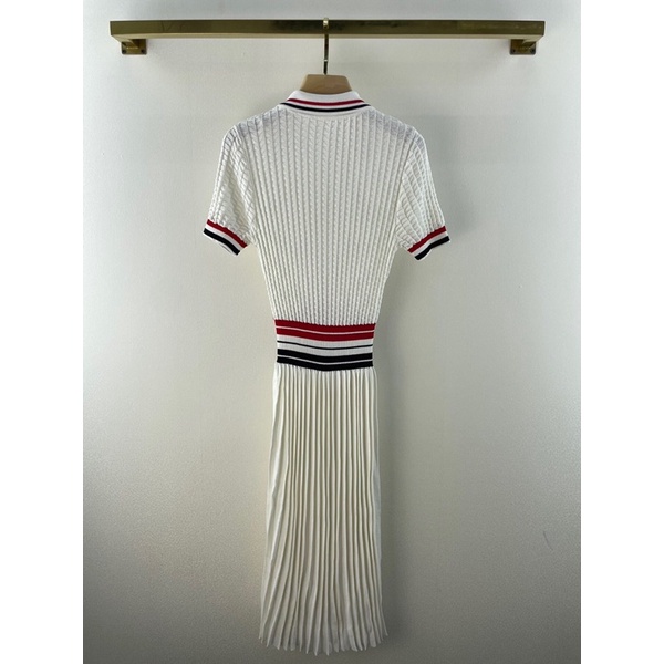 Đầm len ngắn tay dáng suông chân váy xếp ly thương hiệu Thom Browne cao cấp chất liệu mềm mại