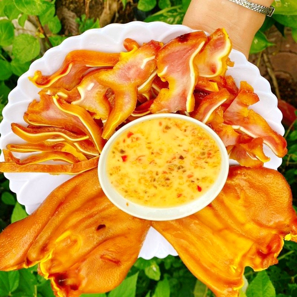 Tai Heo Ủ Muối Thảo Mộc khay 500g thơm ngon sần sật - Ship Hỏa Tốc 1h Hà Nội