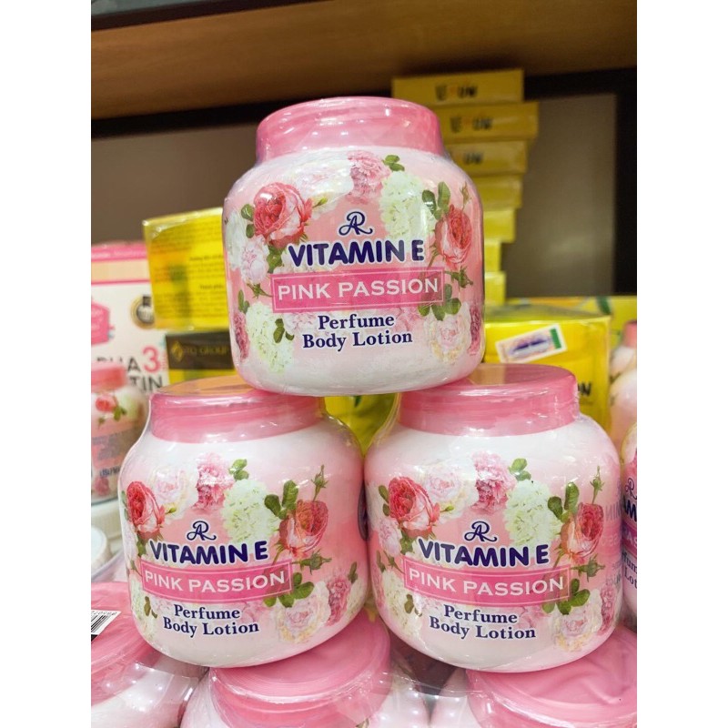 Kem dưỡng ẩm vitamin e hương nước hoa Thái Lan hộp 200g