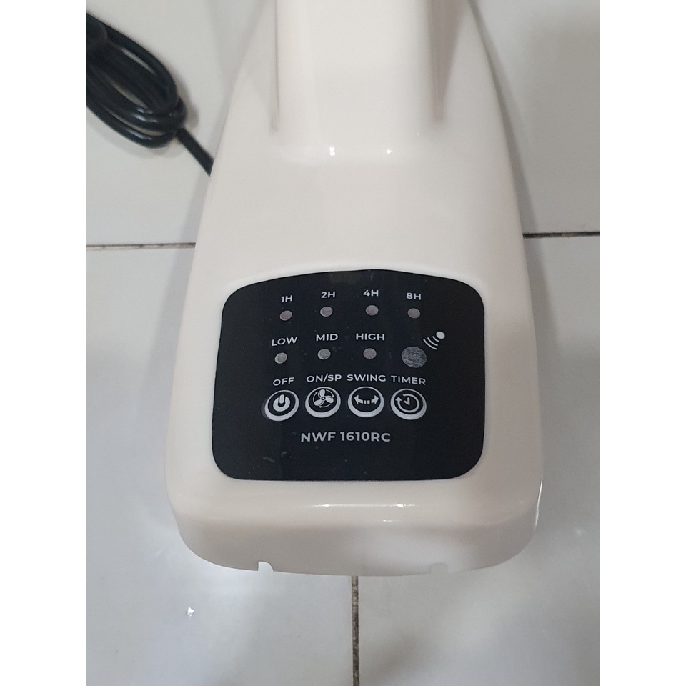 Quạt treo tường Nanoco có remote NWF1610RC