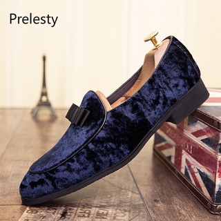 Pointed leather shoes with luxurious bow tie for men