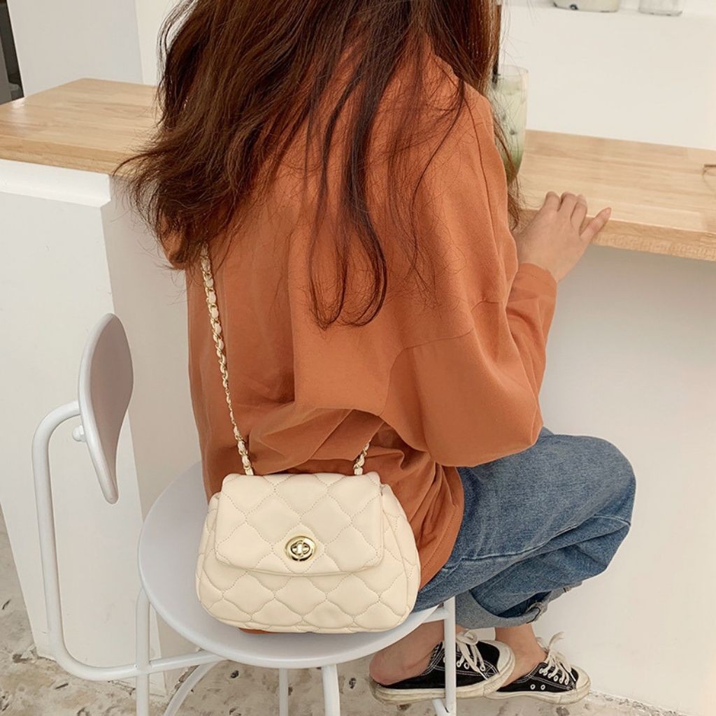 (Siêu xinh) Túi xách Mini đeo chéo nữ hottrend KR401- Da PU cao cấp, Size 20, 2 màu lựa chọn- KARA 401 | BigBuy360 - bigbuy360.vn