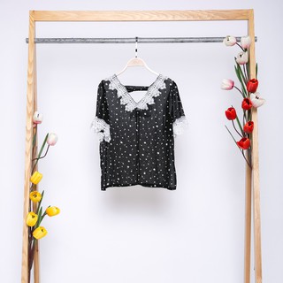 Áo sơ mi chấm bi phối ren IFU 2478