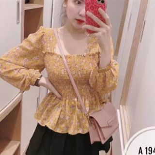 ÁO CỔ VUÔNG KIỂU VOAN HOA NHÍ FORM 52 KG TRỞ LẠI