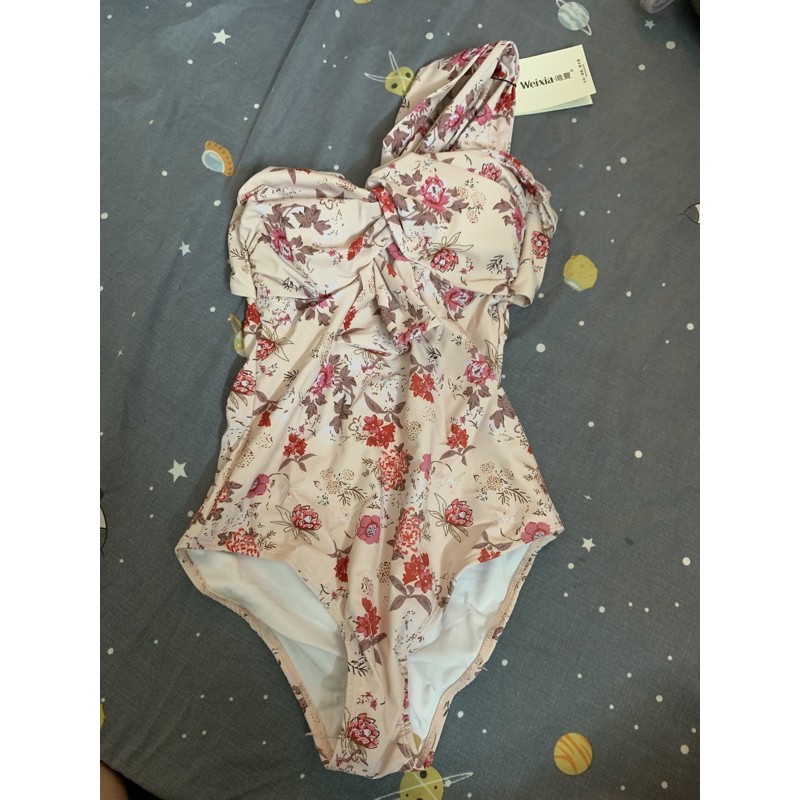 (Có sẵn + ảnh thật) bikini/ đồ bơi liền thân hoạ tiết lá xanh và hồng | BigBuy360 - bigbuy360.vn