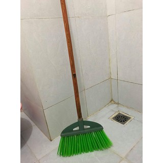 Chổi cước nhựa cán gỗ